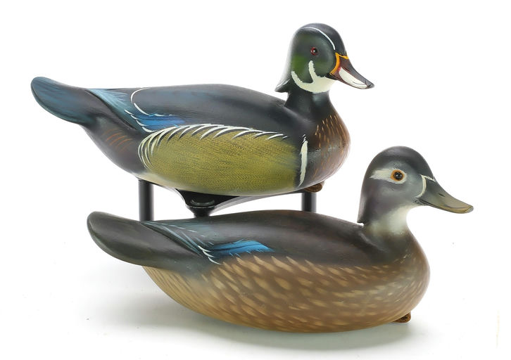 Sean Sutton – Miniature Pair of Wood Ducks, Slightly Turned Heads – 2024