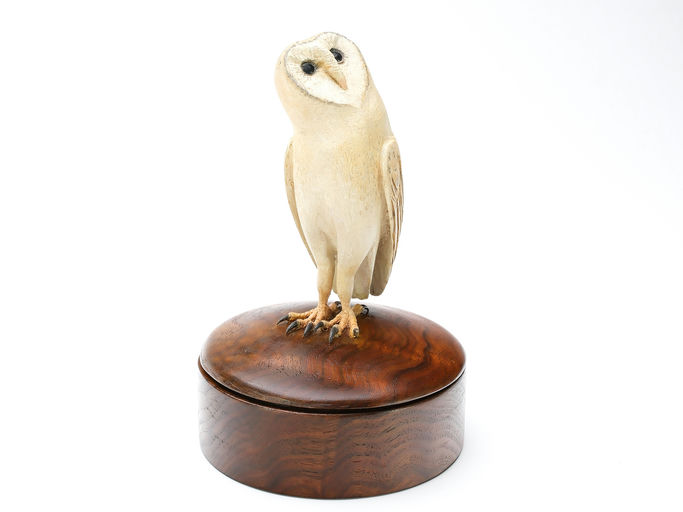 Frank Finney – Round keepsake box – 2025