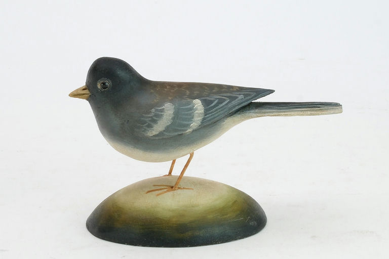 Frank Finney – Dark Eyed Junco Miniature – 2025