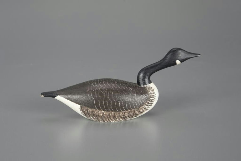 Joseph Lincoln – Exceptional Miniature Hissing Goose – 2024