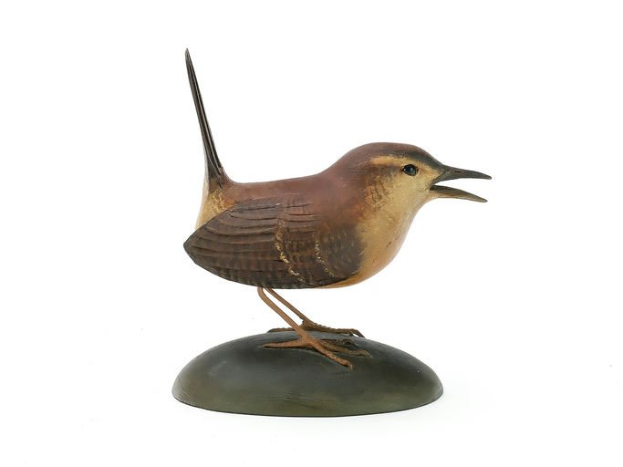 Frank Finney – Full size decorative Carolina wren with open beak – 2025
